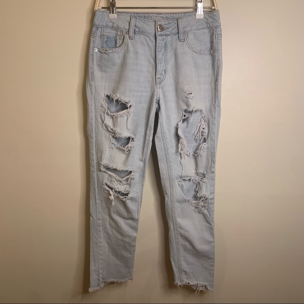 American Eagle Distressed Cropped Jeans